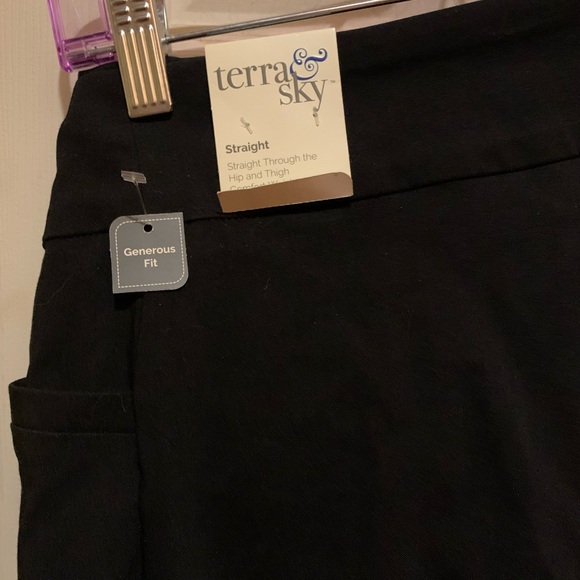 Extras - Picture 2 of 2